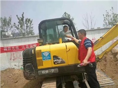 加大護(hù)線宣傳，保護(hù)通信光纜！