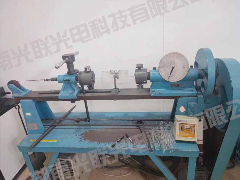 扭轉(zhuǎn)試驗(yàn)機(jī)，測(cè)試單絲扭轉(zhuǎn)性能